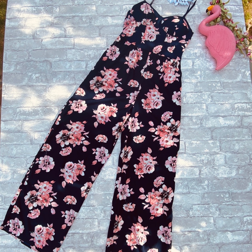 Band of Gypsies smocked pink floral & navy base wide- leg women’s size S jumper